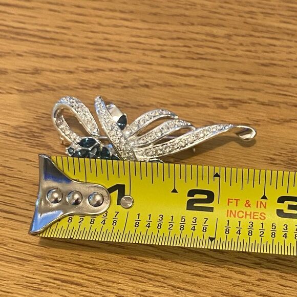 Charter Club Blue & White Crystal Rhinestone Flower Bouquet Brooch - Picture 3 of 3